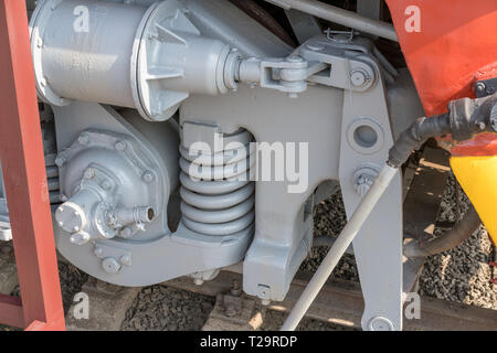 Mehr Details auf der alten Dampflokomotive. Heavy Iron Teile. Lokomotive in Teilen. Close-up Stockfoto