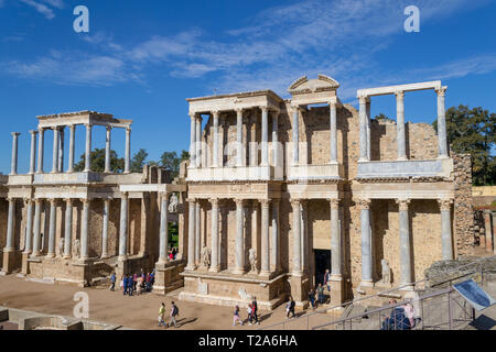 Mérida, Extremadura, Spanien, 16. Oktober 2018 - Das römische Theater von Mérida (Spanien) wurde im ersten Jahrhundert erbaut AD Stockfoto