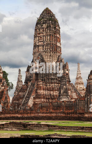 Zentrale Prang von Wat Watthanaram in Ayutthaya, Thailand. Stockfoto