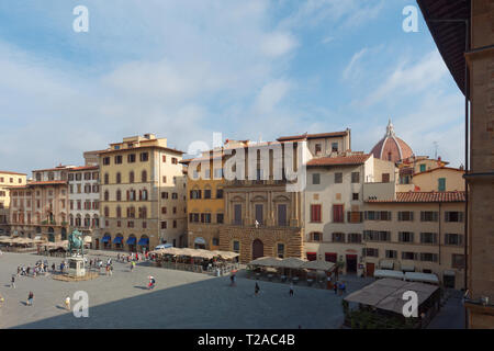 Florenz, Italien - 10 August, 2018: die Menschen auf der Piazza della Signoria Square in einem Sommertag. Das historische Zentrum von Florenz als UNESCO-W aufgeführt Stockfoto