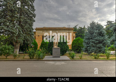 Skulptur von Joseph Stalin vor seinem Haus und Museum in Gori - Stalin Heimat, in Gori, Shida Kartli Region, Georgien, Eurasien. Stockfoto