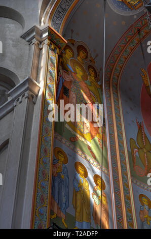 Tiflis, Georgien - 11. Juli 2018: Die Heilige Dreifaltigkeit Kathedrale von Tiflis allgemein bekannt als sameba ist die Hauptkirche der georgisch-orthodoxen Kirche Stockfoto