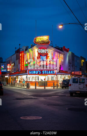 Geno's Käsesteak Restaurant, Philadelphia, Pennsylvania, USA Stockfoto