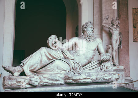 Rom, Italien, 22. Juni 2018: Barock Marmor Skulpturen im Vatikan Museum Stockfoto