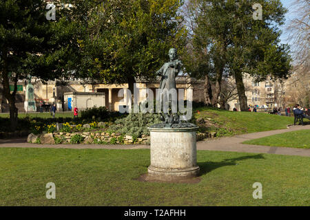 Badewanne, Somerset, Vereinigtes Königreich, 22. Februar 2019, Statue von Wolfgang Amadeus Mozart in der Parade Gardens Stockfoto