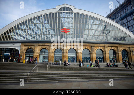 Liverpool Lime Street terminus Bahnhof eröffnet im August 1836, ist sie die älteste Grand Terminus Mainline Station noch im Gebrauch in der Welt. Westen Stockfoto