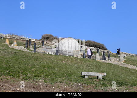 Große Kugel, aus Portland Stein, Durlston Country Park, Swanage, Isle of Purbeck, Dorset, England, Großbritannien, USA, UK, Europa Stockfoto