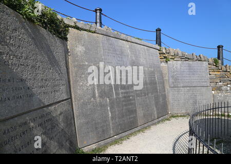 Große Kugel, aus Portland Stein, Durlston Country Park, Swanage, Isle of Purbeck, Dorset, England, Großbritannien, USA, UK, Europa Stockfoto