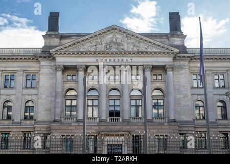 Deutschland: Sitz des Bundesrates, der im Haus der Herren von Preußen in der Leipziger Straße in Berlin. Foto vom 18. März 2019. | Verwendung weltweit Stockfoto