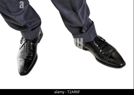 Schuhe, Mode, Männer, sauber, Pflege, schwarz, klassisch, Bein, Fuß, Leder, Studio, Schnürsenkel, richtig, Lifestyle, männlich, Schritte, Gehen, Zeit zu tanzen, Stockfoto