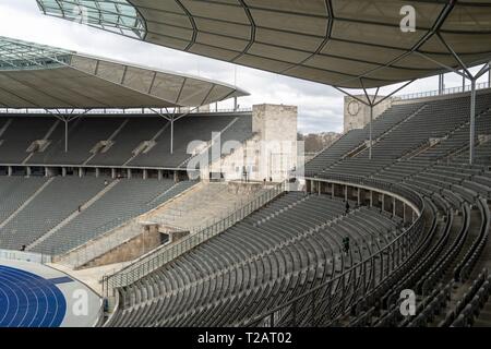 Deutschland: Innenraum des Olympiastadion in Berlin. Foto vom 17. März 2019. | Verwendung weltweit Stockfoto