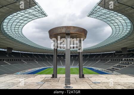 Deutschland: Innenraum des Olympiastadion in Berlin. Foto vom 17. März 2019. | Verwendung weltweit Stockfoto