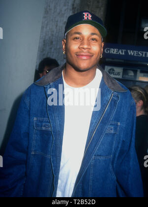 HOLLYWOOD, CA - 11. März: Rapper/Schauspieler LL Cool J besucht Hollywood Walk of Fame Zeremonie für den Supremes am 11. März 1994 bei 7050 Hollywood Boulevard in Hollywood, Kalifornien. Foto von Barry King/Alamy Stock Foto Stockfoto