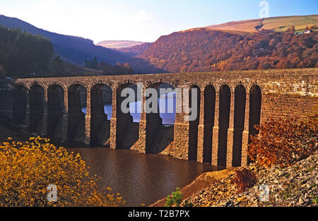 Die Garreg Ddu Reservoir in der Elan Valley Mid Wales Stockfoto