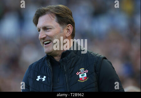 Von Southampton manager Ralph Hasenhuttl während der Englischen Premier League Match zwischen Brighton und Hove Albion Southampton an der Amex Stadion in Brighton. 30. März 2019 Foto James Boardman/Tele Bilder Redaktion nur verwenden. Keine Verwendung mit nicht autorisierten Audio-, Video-, Daten-, Spielpläne, Verein/liga Logos oder "live" Dienstleistungen. On-line-in-Match mit 120 Bildern beschränkt, kein Video-Emulation. Keine Verwendung in Wetten, Spiele oder einzelne Verein/Liga/player Publikationen. Stockfoto