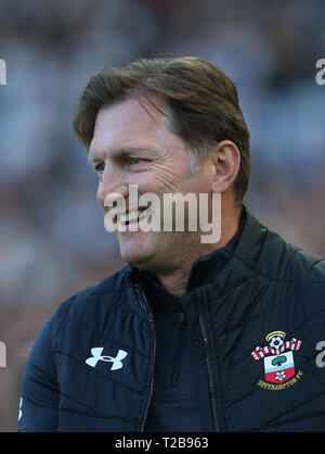 Von Southampton manager Ralph Hasenhuttl während der Englischen Premier League Match zwischen Brighton und Hove Albion Southampton an der Amex Stadion in Brighton. 30. März 2019 Foto James Boardman/Tele Bilder Redaktion nur verwenden. Keine Verwendung mit nicht autorisierten Audio-, Video-, Daten-, Spielpläne, Verein/liga Logos oder "live" Dienstleistungen. On-line-in-Match mit 120 Bildern beschränkt, kein Video-Emulation. Keine Verwendung in Wetten, Spiele oder einzelne Verein/Liga/player Publikationen. Stockfoto