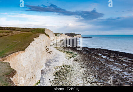 Das ist sogar der Schwestern weißen Kreidefelsen in East Sussex in England Stockfoto