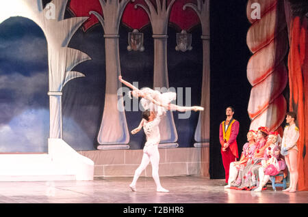 Cuban National Ballet spielt „Cinderella“ in Tearo La Caridad, Santa Clara, Kuba Stockfoto