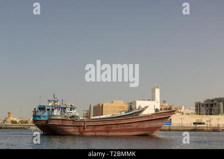 Alte arabische Boot (Abra) in Dubai, Deira angedockt Stockfoto