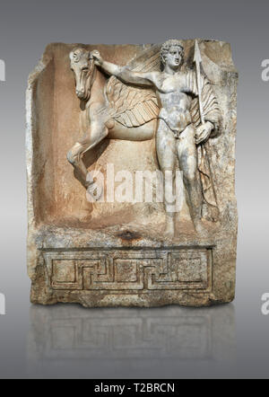 Römische Sebasteion Relief von Bellerophon Aphrodisias Museum, Aphrodisias, Türkei. Bellerophon war eine lykische Held und wurde als founde behauptete Stockfoto