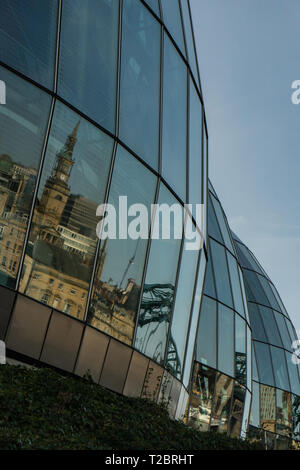 Newcastle Gebäude in der Salbei, Gateshead wider Stockfoto