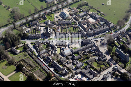 Luftbild des Dorfes von Ripley in der Nähe von Harrogate, North Yorkshire Stockfoto