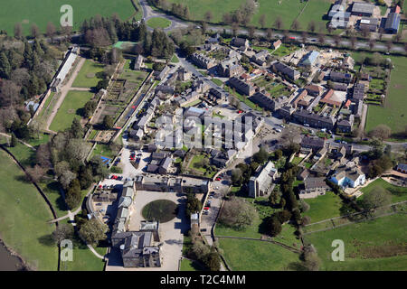 Luftbild des Dorfes von Ripley in der Nähe von Harrogate, North Yorkshire Stockfoto