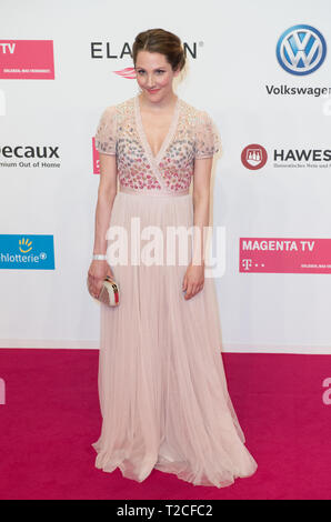 Berlin, Deutschland. 30 Mär, 2019. Schauspielerin Nikola Kastner Roter Teppich für die Goldene Kamera 2019 in Berlin, Deutschland am 30.03.2019. | Verwendung der weltweiten Kredit: dpa/Alamy leben Nachrichten Stockfoto