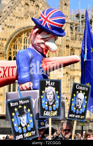 London, 1. April. Politiker und die Demonstranten versammeln sich um College Green, Westminster vor einem weiteren wichtigen Reihe von Brexit stimmen im Unterhaus. Credit: PjrFoto/Alamy leben Nachrichten Stockfoto