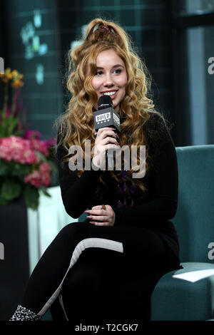New York, USA. 01 Apr, 2019. Haley Reinhart am Montag, Apr 1, 2019 bauen Serie zeigen, besprechen Ihr Album 'Lo-Fi Seele' am Bau Studio in New York, NY, USA. Quelle: Steve Mack/Alamy leben Nachrichten Stockfoto