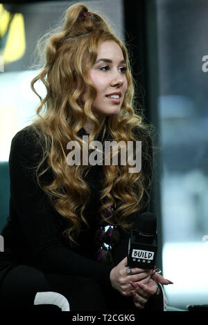 New York, USA. 01 Apr, 2019. Haley Reinhart am Montag, Apr 1, 2019 bauen Serie zeigen, besprechen Ihr Album 'Lo-Fi Seele' am Bau Studio in New York, NY, USA. Quelle: Steve Mack/Alamy leben Nachrichten Stockfoto