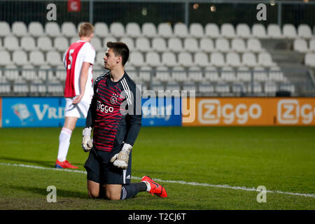 AMSTERDAM, 01-04-2019, Sportpark De Toekomst, Saison 2018 - 2019, Keukenkampioen divisie, Enttäuschung Dominik Kotarski 0-3 während des Spiels Jong Ajax-SC Cambuur Stockfoto