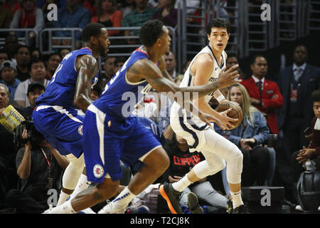 Los Angeles, Kalifornien, USA. 31 Mär, 2019. Memphis Grizzlies' Yuta Watanabe (12) Während ein NBA Basketball Spiel zwischen Los Angeles Clippers und Memphis Grizzlies, Sonntag, März 31, 2019, in Los Angeles. Credit: Ringo Chiu/ZUMA Draht/Alamy leben Nachrichten Stockfoto