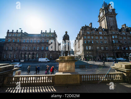 Allgemeine Ansicht der Princes Street und Balmoral Hotel in Edinburgh, Schottland, Großbritannien Stockfoto