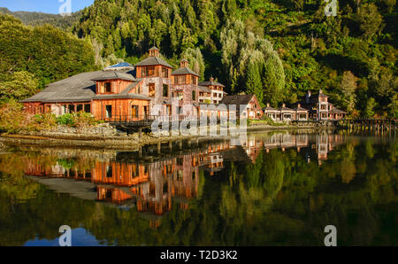 Die wunderschöne Puyuhuapi Lodge in der ventisquero Sound, Patagonien, Aysen, Chile Stockfoto