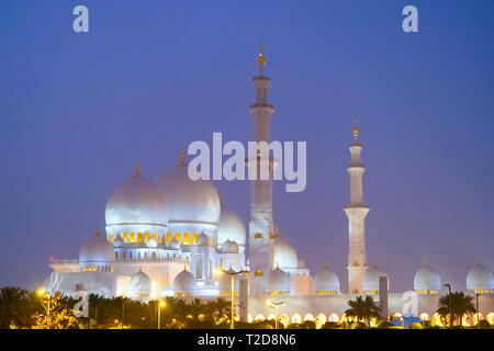 Sheikh Zayed Grand Moschee, Abu Dhabi, Vereinigte Arabische Emirate Stockfoto