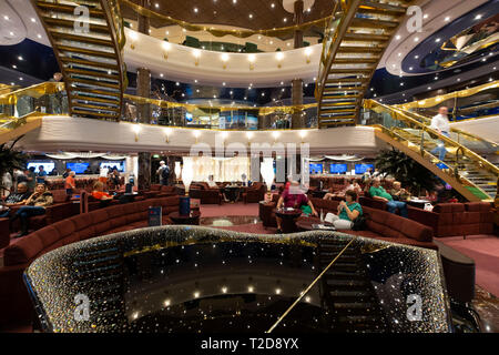 MSC Splendida Kreuzfahrtschiff luxuriöses Interieur Stockfoto