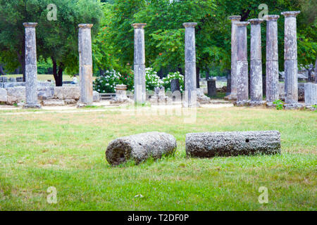 OLIMPIA, Griechenland - 13. JUNI 2014: Gebäude bleibt an der alten Olimpia archäologische Stätte in Griechenland Stockfoto