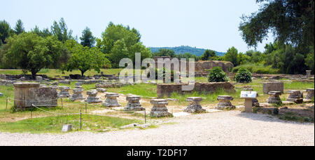 OLIMPIA, Griechenland - 13. JUNI 2014: Gebäude bleibt an der alten Olimpia archäologische Stätte in Griechenland Stockfoto