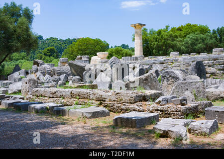 OLIMPIA, Griechenland - 13. JUNI 2014: Gebäude bleibt an der alten Olimpia archäologische Stätte in Griechenland Stockfoto