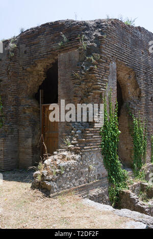 OLIMPIA, Griechenland - 13. JUNI 2014: Gebäude bleibt an der alten Olimpia archäologische Stätte in Griechenland Stockfoto