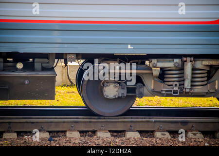 Die Räder der Züge. Die russische Eisenbahn. Transport. Liefer- Cargo Transport auf der Schiene Stockfoto