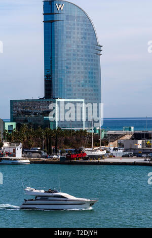 Blick auf den Hafen und die Stadt von Barcelona Stockfoto