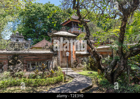 Gebiet von Bali Museun in Denpasar, Bali. Klassischer balinesischer Architektur. Bali, Indonesien. Stockfoto