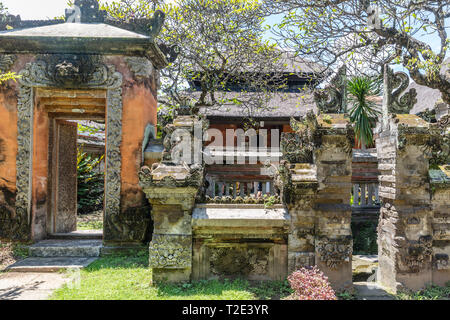 Gebiet von Bali Museun in Denpasar, Bali. Klassischer balinesischer Architektur. Bali, Indonesien. Stockfoto