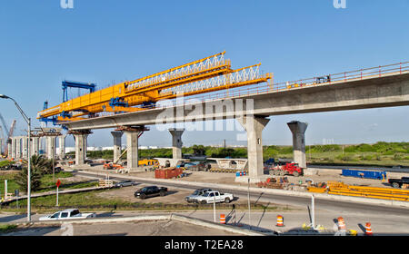 New Harbour Bidge Bau, Morgenlicht, die Harbour Bridge die Corpus Christi Ship Channel, die im Hafen von Corpus Christi serviert kreuzt. Stockfoto