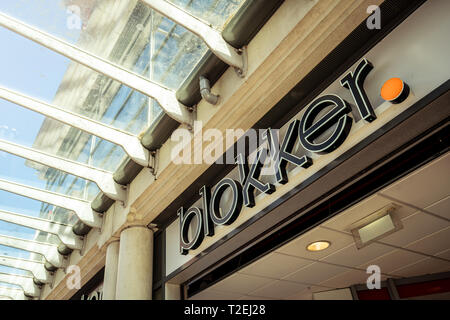 Dordrecht, Niederlande - 03.März 2019: Nahaufnahme der Blokker Logo auf einem storefront Wand. Blokker Holding ist eine niederländische Retail Group und aktiv in Stockfoto