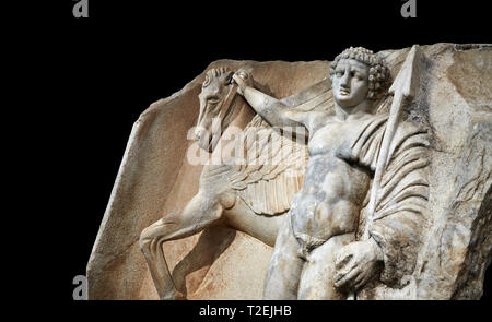 Nahaufnahme eines römischen Sebasteion Relief von Bellerophon Aphrodisias Museum, Aphrodisias, Türkei. Bellerophon war eine lykische Held und wurde c Stockfoto