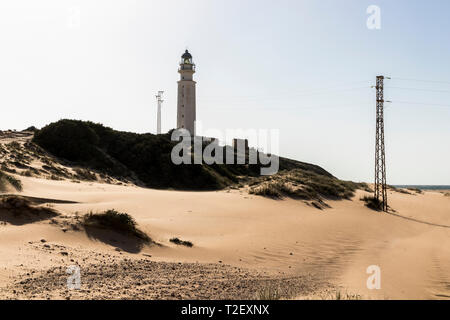 Barbate, Spanien. Der Leuchtturm am Kap Trafalgar, eine landspitze in der Provinz Cadiz im Südwesten von Andalusien Stockfoto