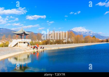 Qingxi Wasserbehälter, Lijiang, Yunnan Province, Volksrepublik China Stockfoto